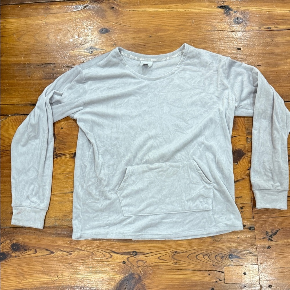 Born Soft Gray Long Sleeve Shirt Sweat Top with front pocket size large